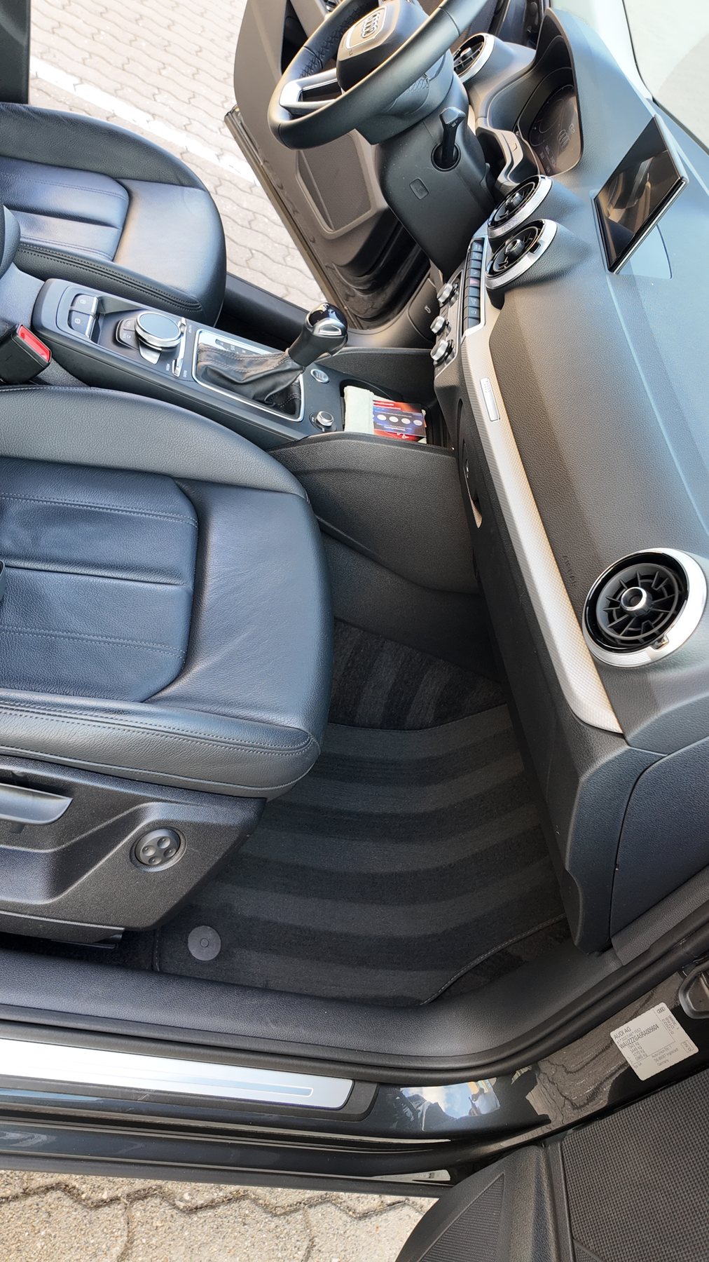 Fahrerbereich mit Detailfinish – Antons Detailstudio Bamberg